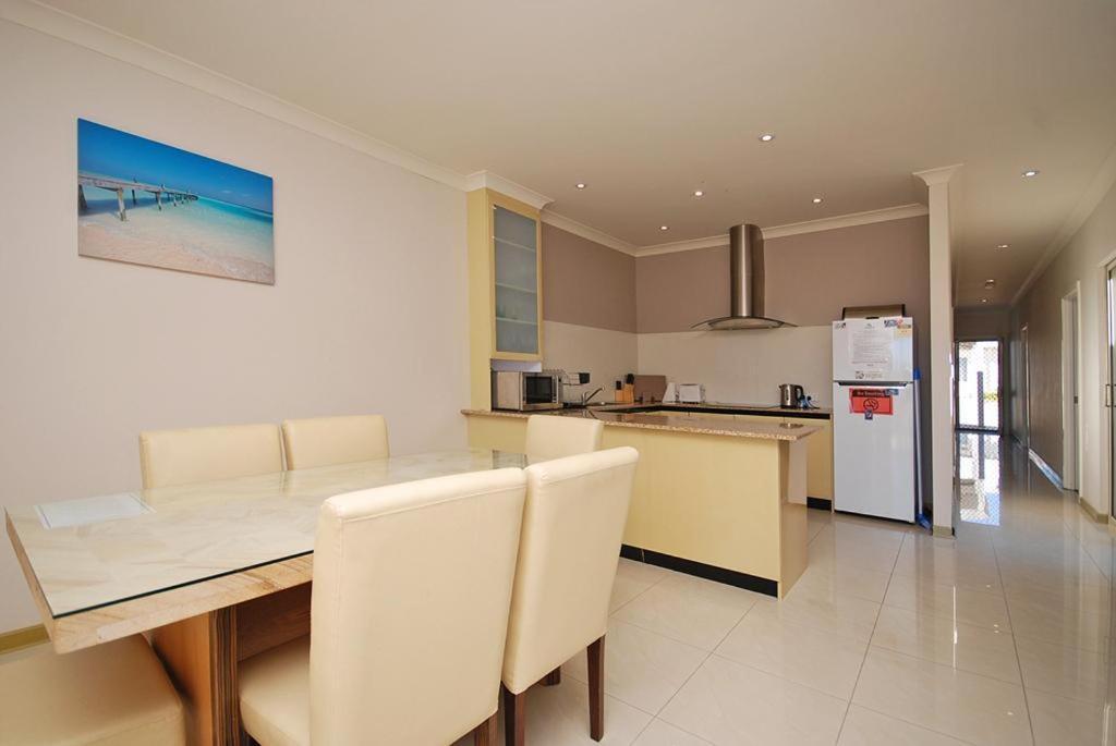 Ocean Breeze Villa Jurien Bay Bagian luar foto